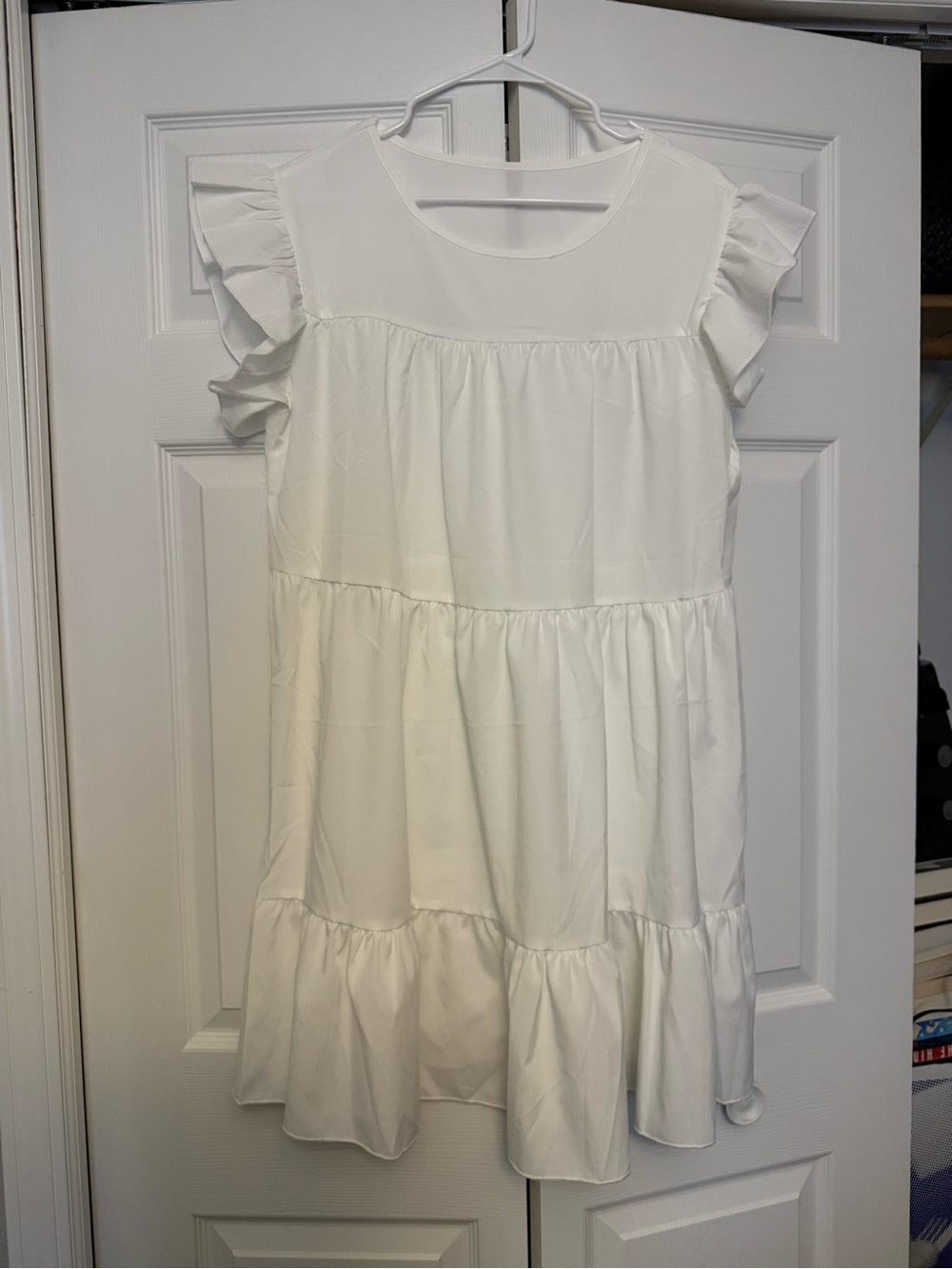 SHEIN White Tiered Ruffle-Sleeve Casual Dress